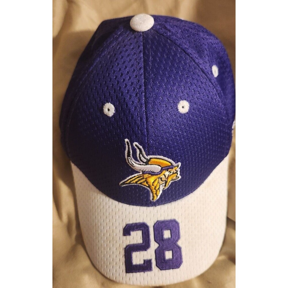 Reebok Minnesota Size Youth  Vikings Adrian Peterson #28  Snap Back Hat Cap